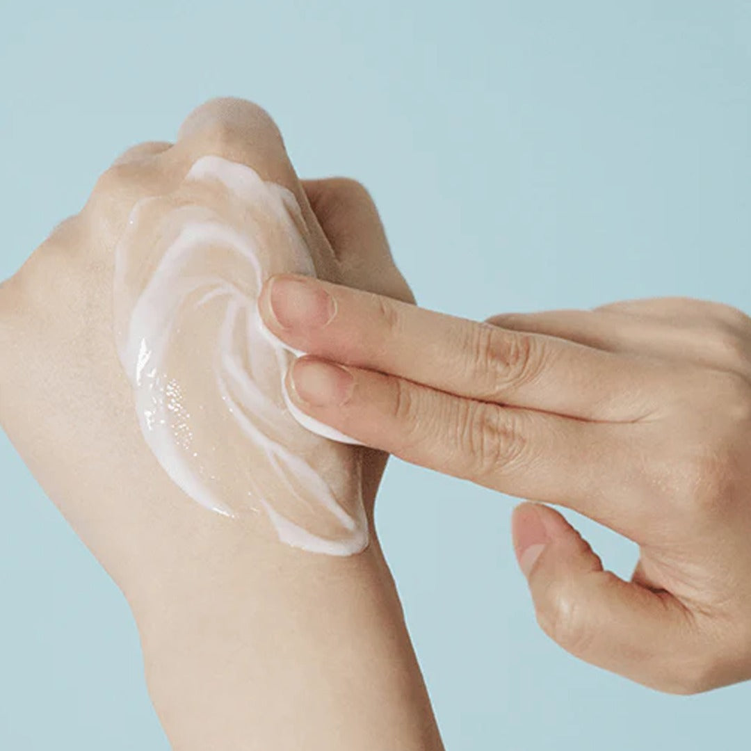 SKIN1004 - Madagascar Centella Hyalu-Cica Gentle Cleansing Milk 3